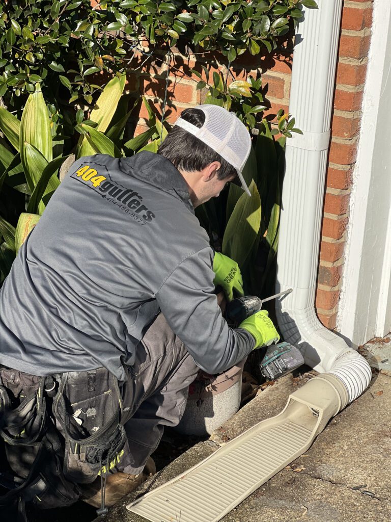 Seamless Gutters vs Traditional Gutters